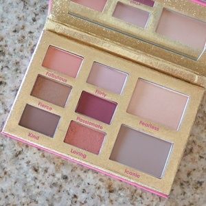 MALLY BEAUTY Mallywood Eyeshadow Palette
